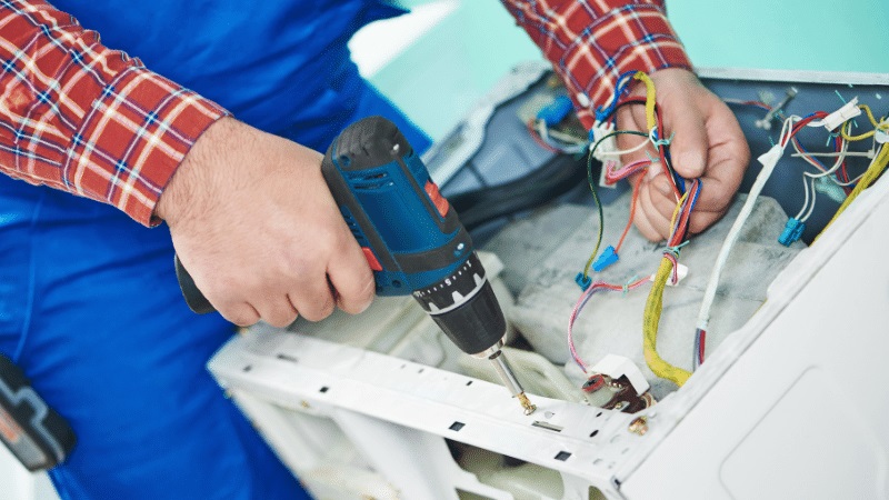 Karşıyaka İmmergas İmmergas çamaşır makinesi kart tamiri – Su almama arızası orijinal parça ile giderildi. - Teknik servis örneği
